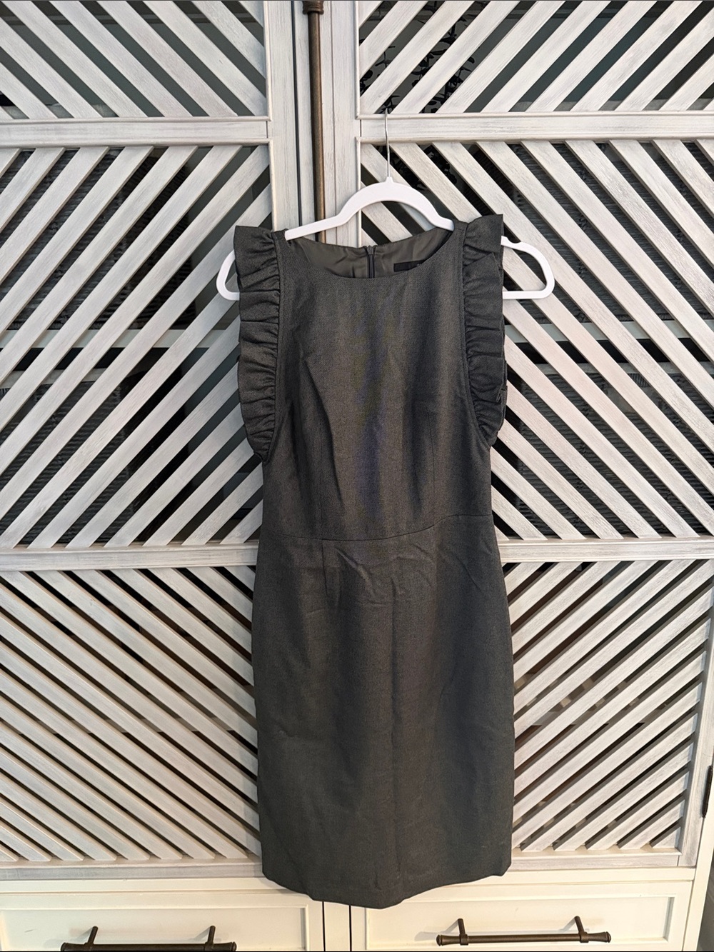 IPEKYOL Gray Ruffle Sleeve Sheath Dress Size US 6 EUR 36